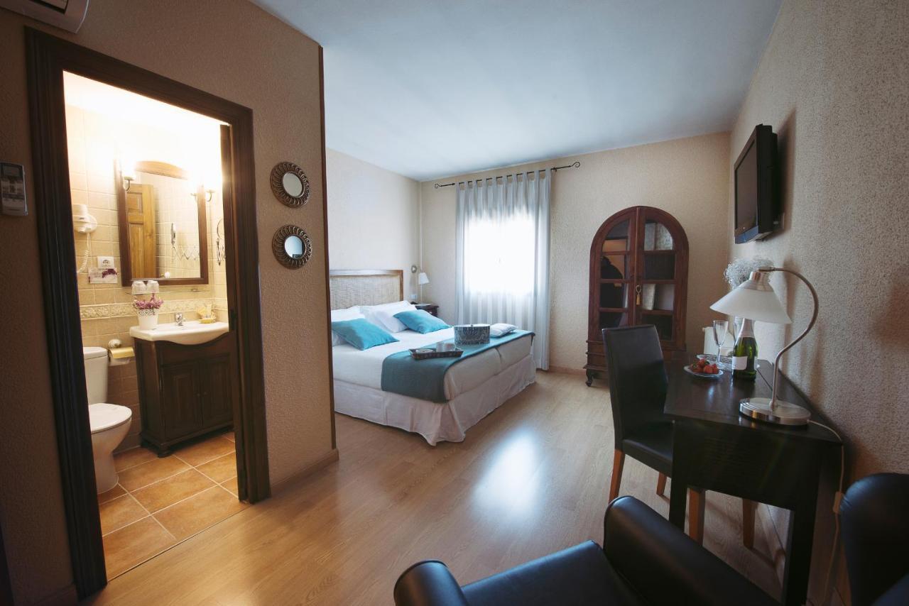 Hostal Rural Moratin Pastrana Zewnętrze zdjęcie