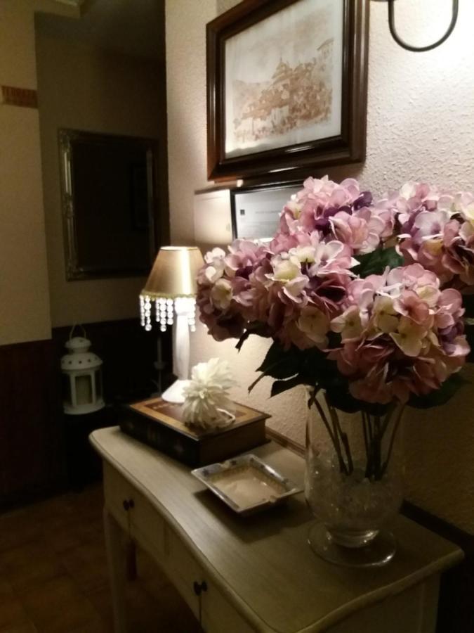 Hostal Rural Moratin Pastrana Zewnętrze zdjęcie