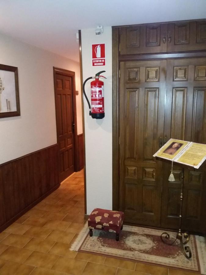 Hostal Rural Moratin Pastrana Zewnętrze zdjęcie