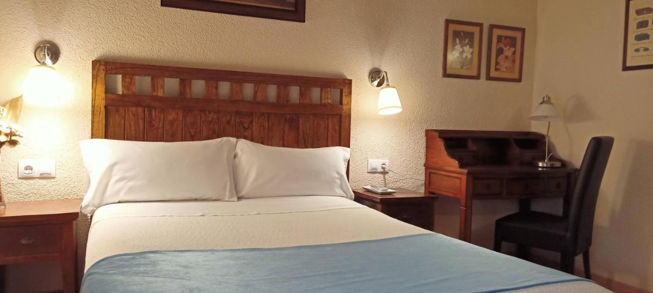 Hostal Rural Moratin Pastrana Zewnętrze zdjęcie